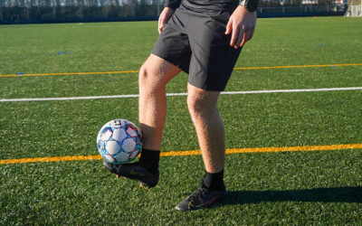Balancer bolden på foden – Stående tricks